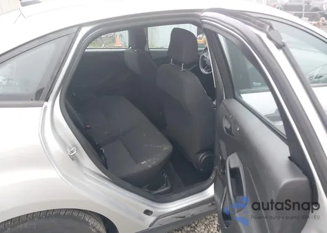 2017 Ford Focus S z USA, uszkodzony, nr VIN 1FADP3E29HL277528